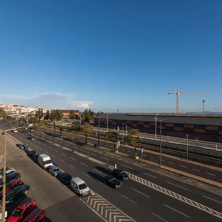 Apartamento Lovelystay - Sunny Designer With River Views Lisboa