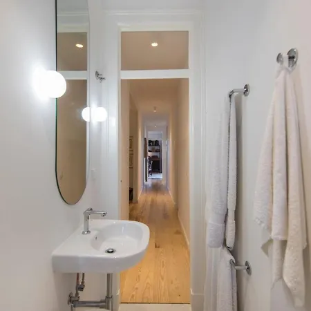 Apartamento Lovelystay - Sunny Designer With River Views